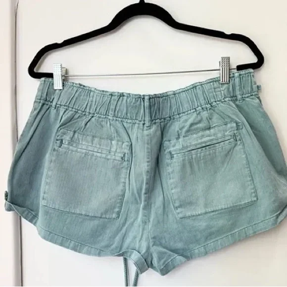 Free People| ‘Waimea Cargo Shorts’ - Picture 9 of 9